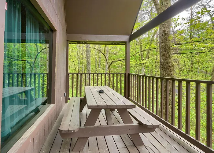 Blue Rose Cabins - Rosewood Cabin